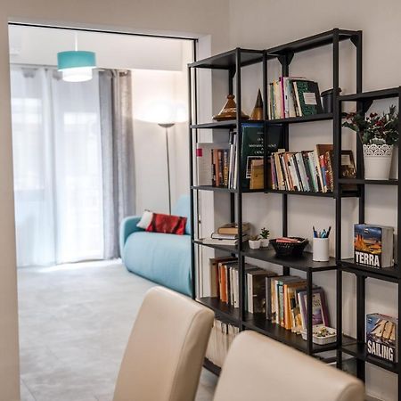 Casa 3 Santi, Your Contemporary Home In Рим Экстерьер фото