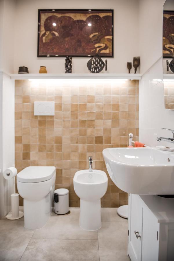 Casa 3 Santi, Your Contemporary Home In Рим Экстерьер фото